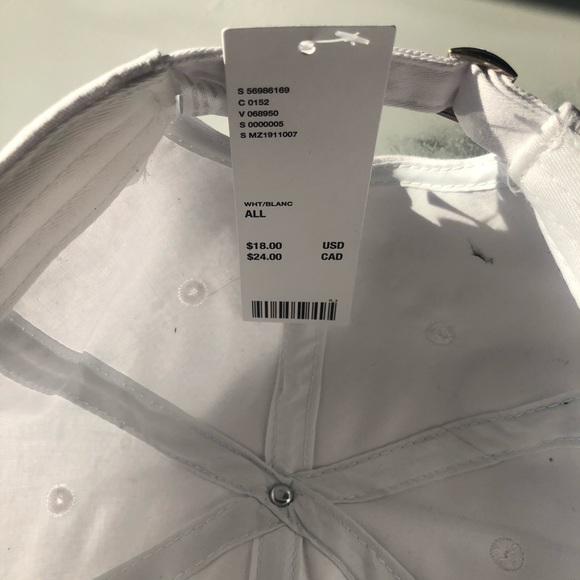 Brand New with Tag ying and yang basketball hat. Urban Outfitters - Picture 4 of 4